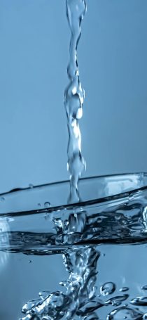 https www deepseek com 的 App 长文本阅读界面，一篇长文章被拆成若干条要点条目，右侧有滚动条